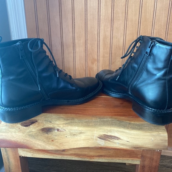 Vince Cabria Leather Lug Boot low chunky heel Sz 7 women’s combat punk goth 90’s - Picture 5 of 8